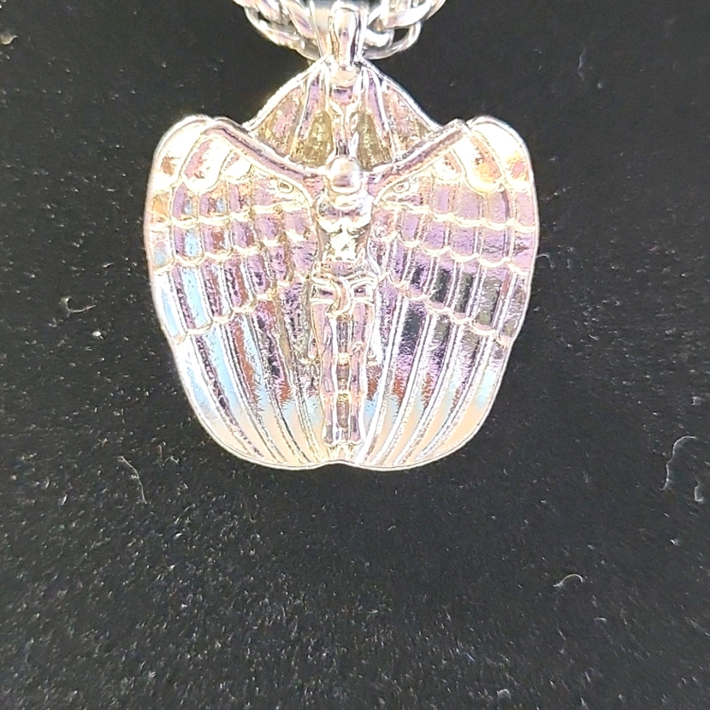 Angel Winged Crucifix Pendent!